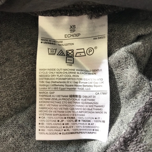 GAP - Picture 6 of 6